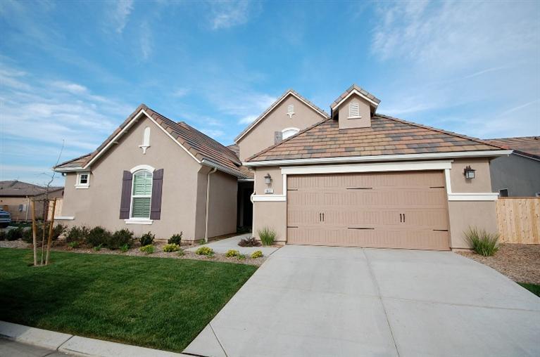 1833 N Notting Hill Ln, Clovis, CA 93619 photo 1