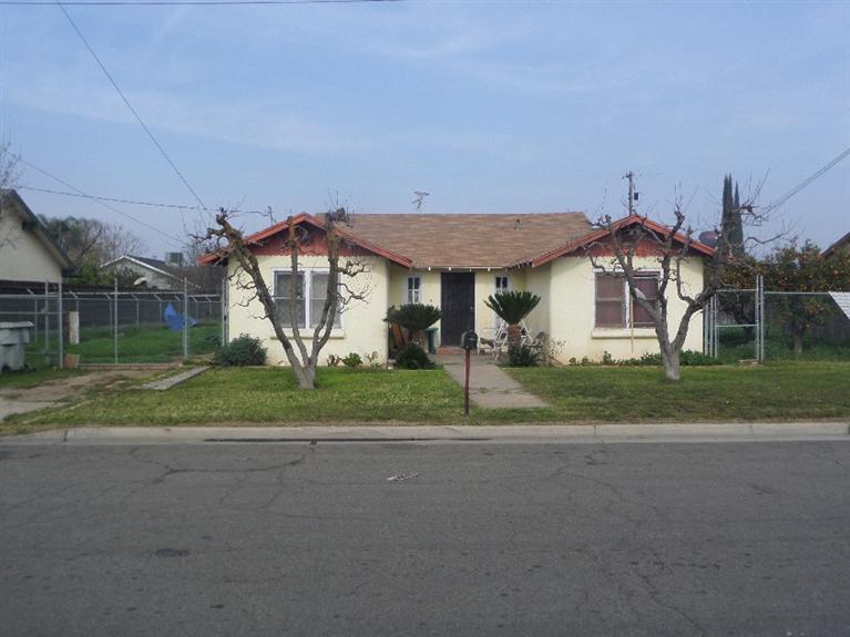 1885 E Mountain View Ave, Dinuba, CA 93618 photo 1