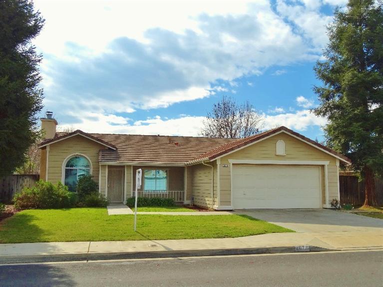 2674 Dennis Ave, Clovis, CA 93611 photo 1