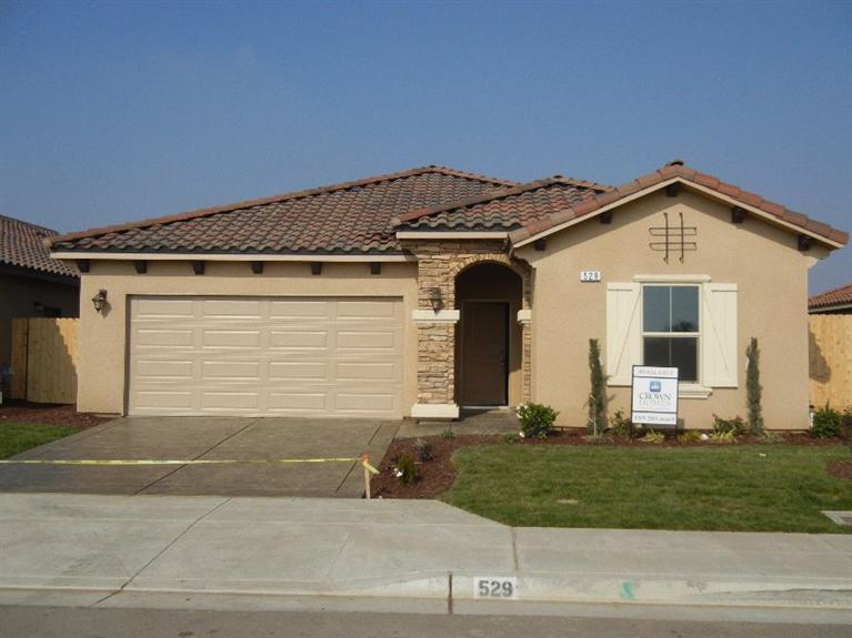 529 Ficklin Dr, Madera, CA 93637 photo 1