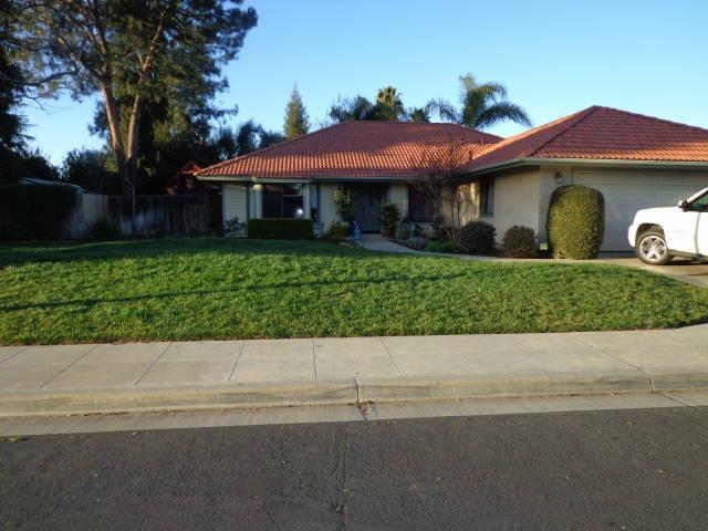 2335 Lincoln Ave, Clovis, CA 93611 photo 1