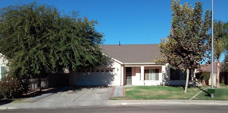 117 Dalton Ave, Sanger, CA 93657 photo 1