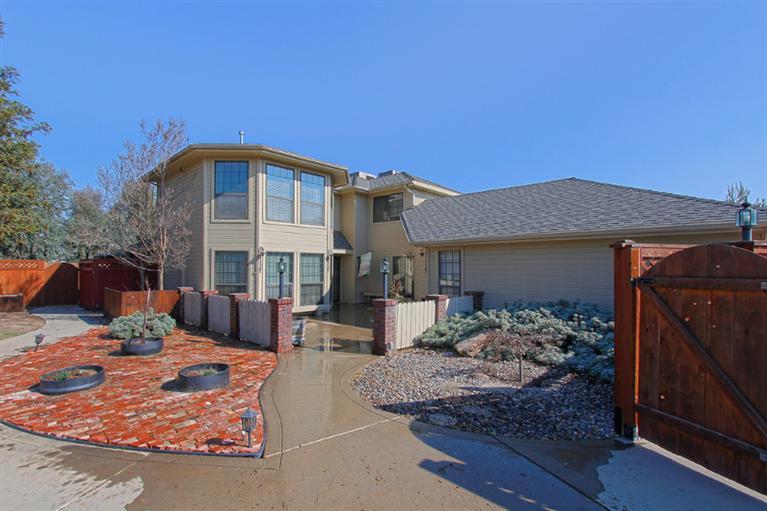 307 W Paul Ave, Clovis, CA 93612 photo 1