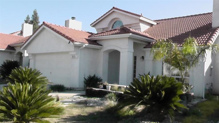 876 Robinson Ave, Clovis, CA 93612 photo 1
