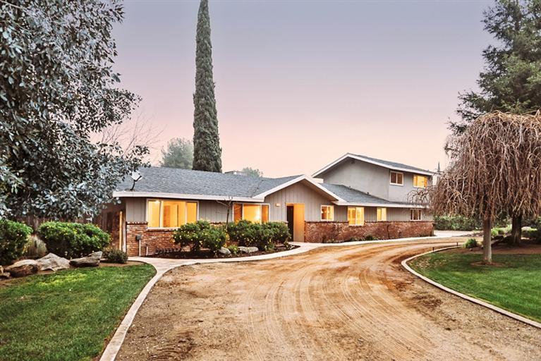 12800 E Ashlan Ave, Sanger, CA 93657 photo 1