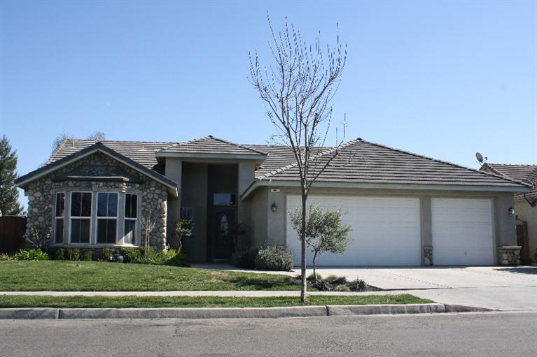 602 S Susan Ave, Kerman, CA 93630 photo 1