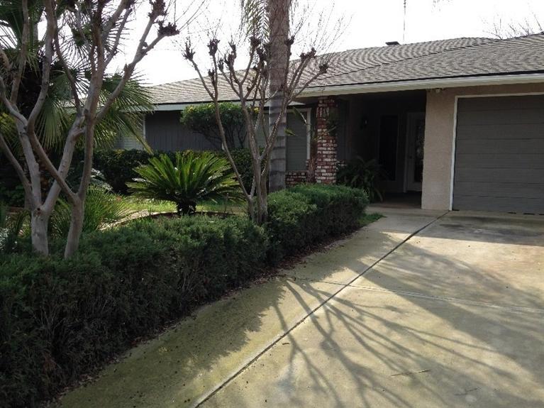283 Lyon Ave, Sanger, CA 93657 photo 1