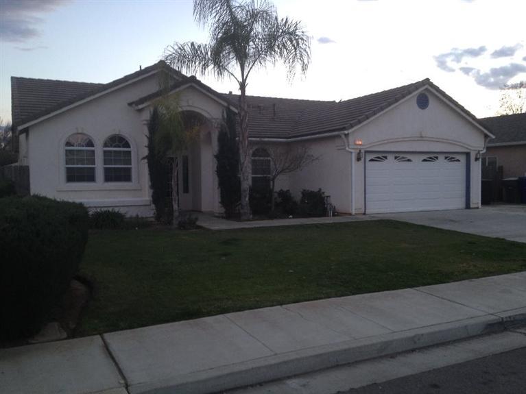 1975 Sequoia Ave, Sanger, CA 93657 photo 1