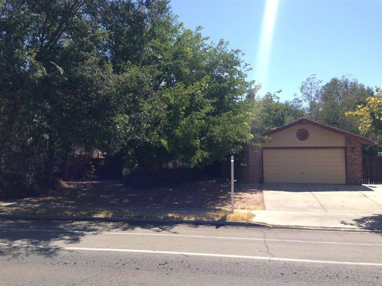419 Armstrong Ave, Clovis, CA 93611 photo 1