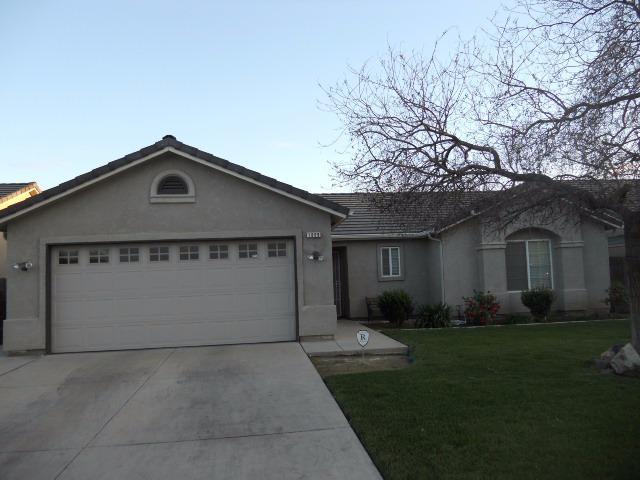 1889 Catherine Ave, Sanger, CA 93657 photo 1