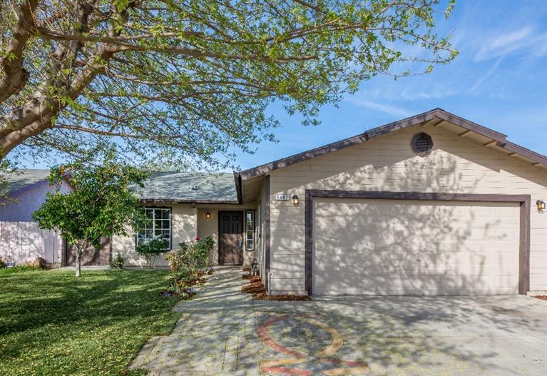 1497 Springbrook St, Coalinga, CA 93210 photo 1