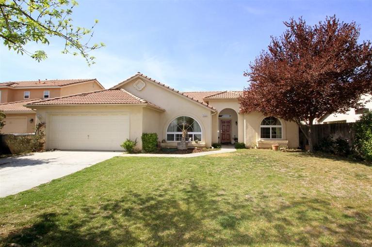 1428 Lynmarie Way, Madera, CA 93637 photo 1