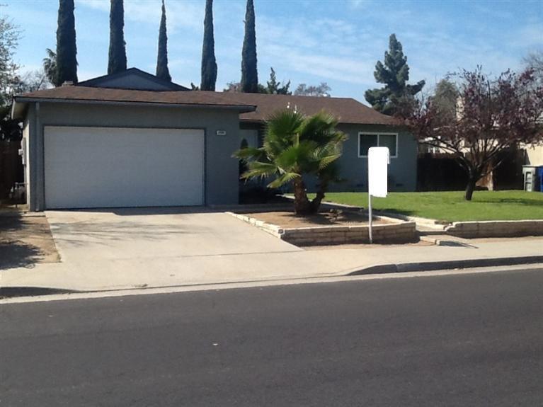 2996 Villa Ave, Clovis, CA 93612 photo 1