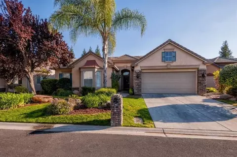 10423 E Lylewood Way, Clovis, CA 93619 photo 1