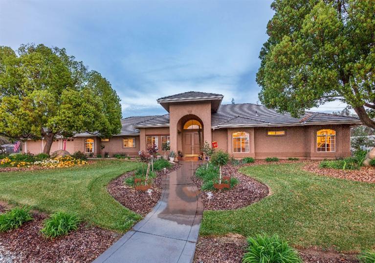 5596 N Wright Ave, Clovis, CA 93619 photo 1