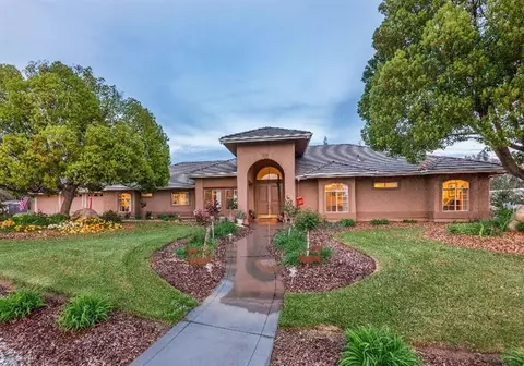 5596 N Wright Ave, Clovis, CA 93619 photo 1