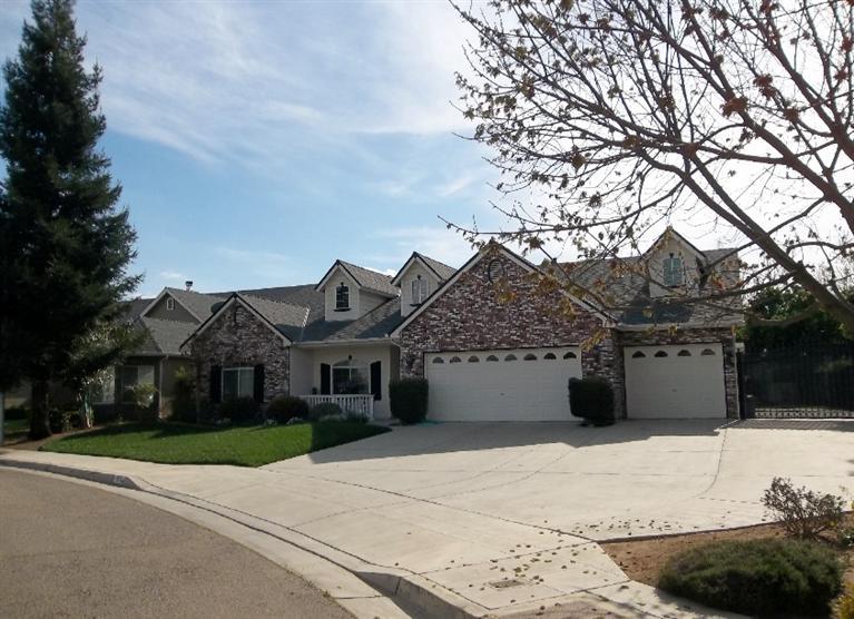 1396 N Magnolia Ave, Clovis, CA 93619 photo 1