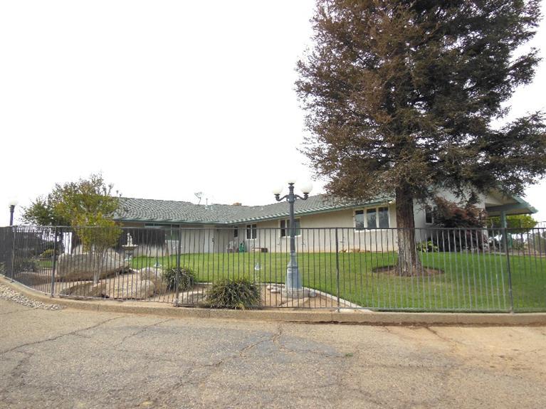 6324 E Appaloosa Ave, Clovis, CA 93619 photo 1