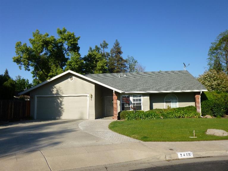 2419 Menlo Ave, Clovis, CA 93611 photo 1