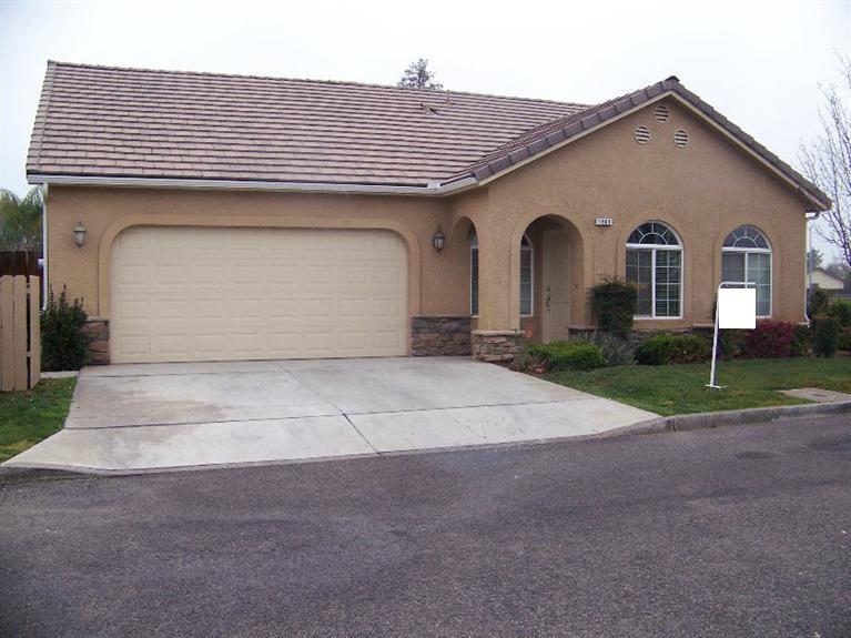 1591 Poe Ln, Clovis, CA 93611 photo 1
