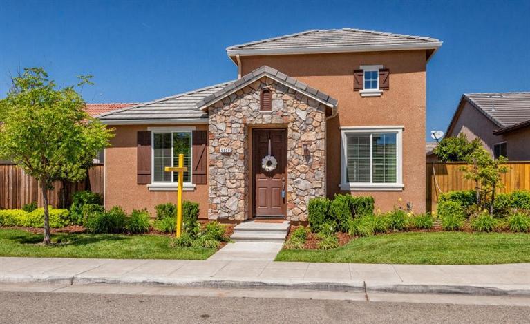 4159 Richmond Ave, Clovis, CA 93619 photo 1