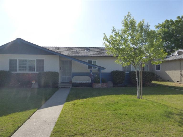 208 S Joaquin St, Coalinga, CA 93210 photo 1