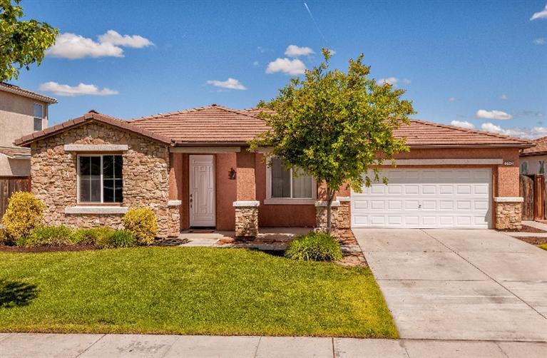 3142 Mary Ave, Sanger, CA 93657 photo 1