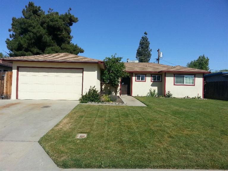 147 Russell Ave, Clovis, CA 93612 photo 1