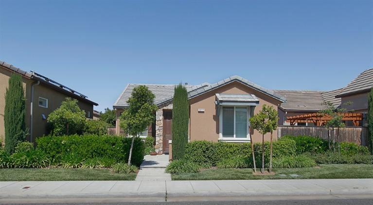 3911 Heritage Ave, Clovis, CA 93619 photo 1
