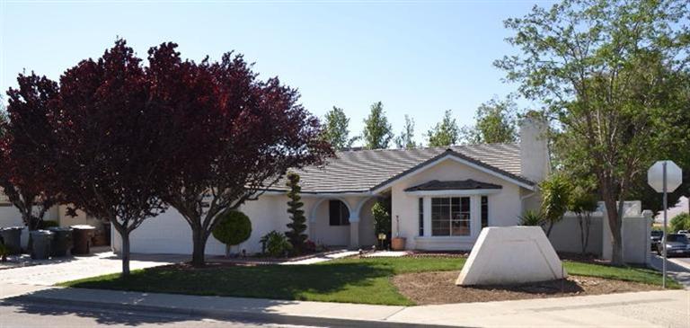 1100 E Lassen St, Avenal, CA 93204 photo 1