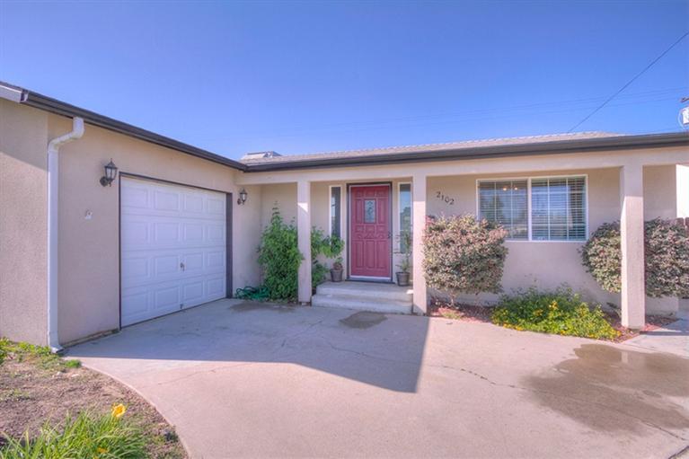 2102 Dennis Dr, Selma, CA 93662 photo 1