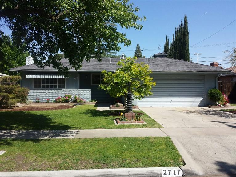 2717 E Hampton Way, Fresno, CA 93726 photo 1