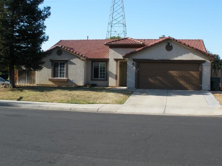 2441 Gibson Ave, Clovis, CA 93611 photo 1