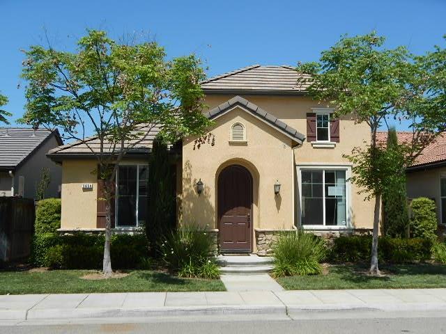 3859 Richmond Ave, Clovis, CA 93619 photo 1