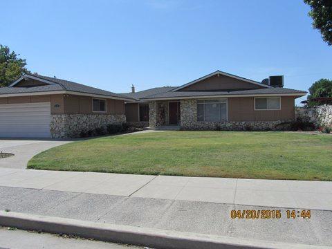 2745 Olive St, Selma, CA 93662 photo 1