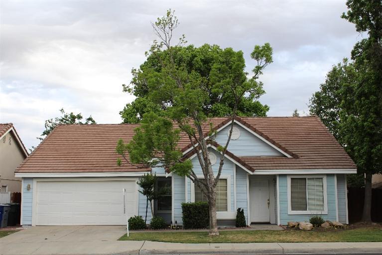 235 W Decatur Ave, Clovis, CA 93611 photo 1