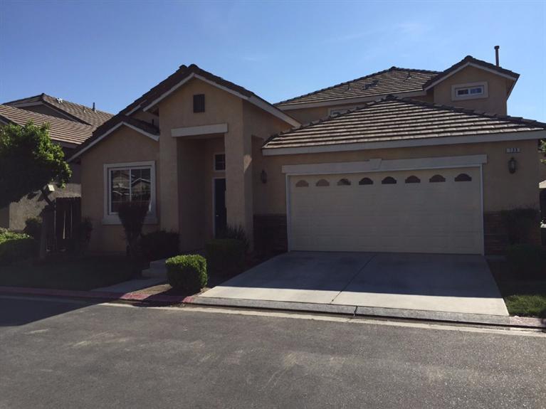 735 Lind Ave, Clovis, CA 93612 photo 1