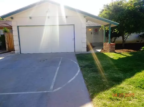 3156 Paula Dr, Clovis, CA 93612 photo 1