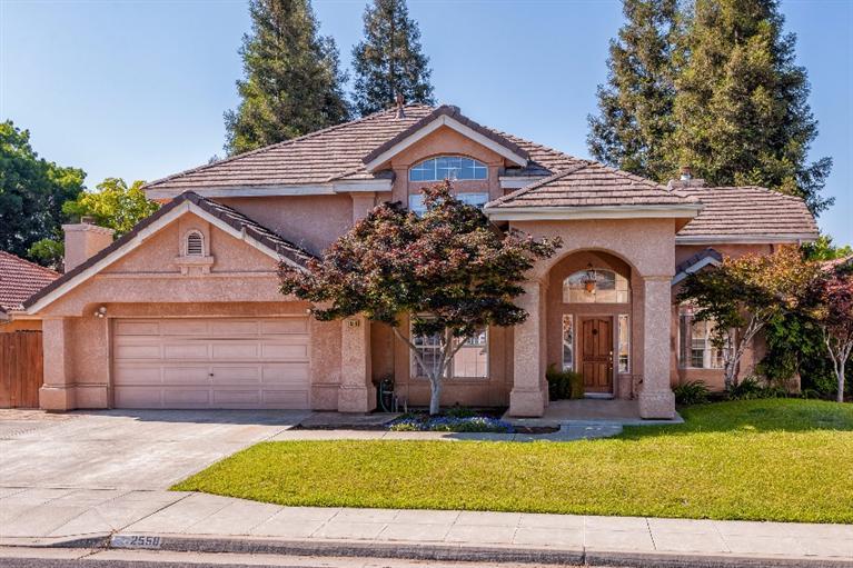 2558 Celeste Ave, Clovis, CA 93611 photo 1