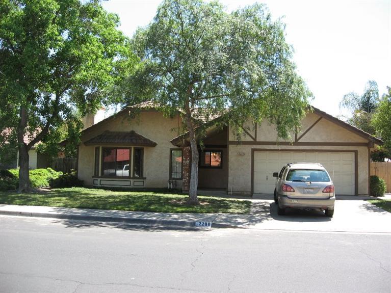 2288 NE Dennis Ave, Clovis, CA 93611 photo 1