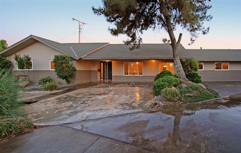 155 Maple Way, Hanford, CA 93230 photo 1