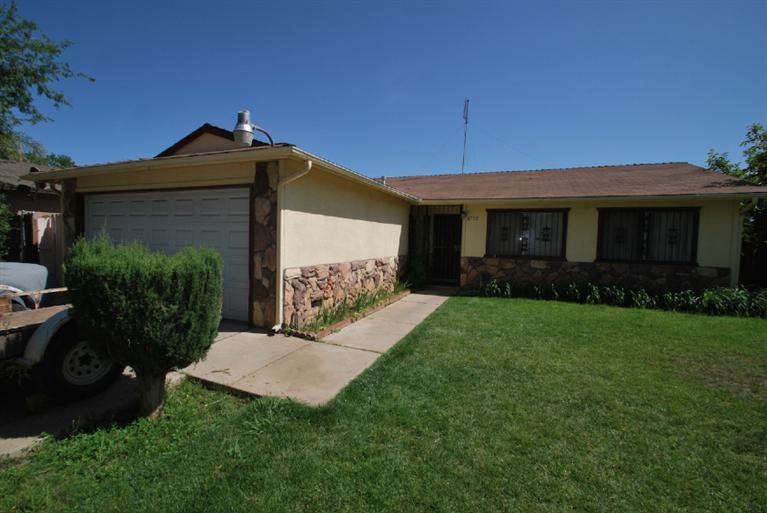 4732 E Byrd Ave, Fresno, CA 93725 photo 1
