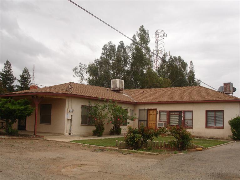 12401 E Ashlan Ave, Sanger, CA 93657 photo 1