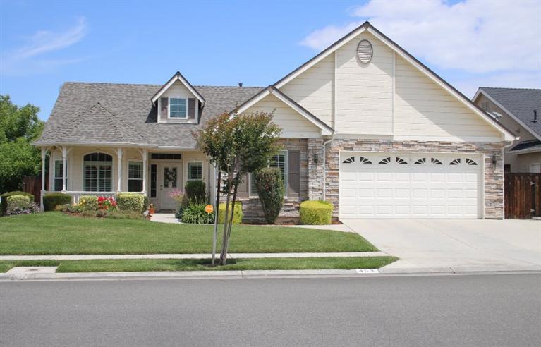 453 Powers Ave, Clovis, CA 93619 photo 1
