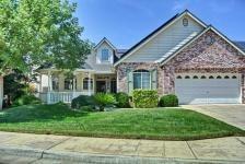 229 W Powers Ave, Clovis, CA 93619 photo 1