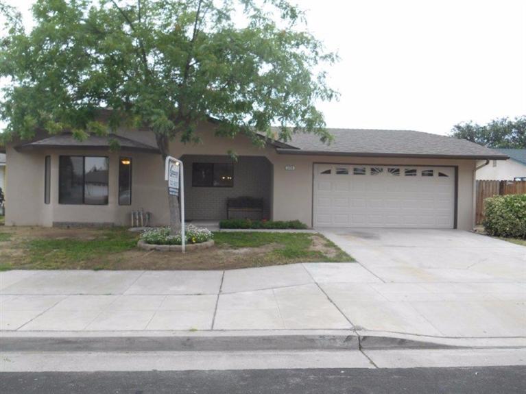 3054 Fowler Ave, Clovis, CA 93611 photo 1