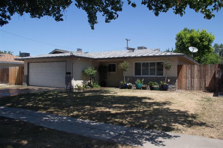3903 E Donner Ave, Fresno, CA 93726 photo 1