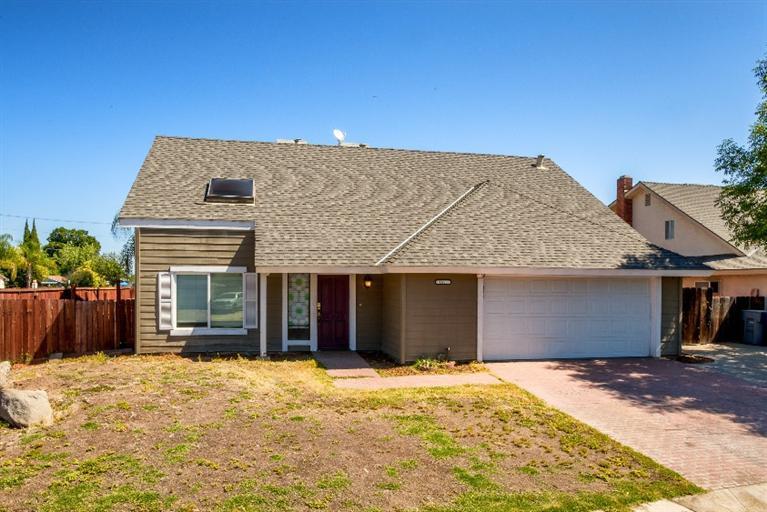 1555 Morris Ave, Clovis, CA 93611 photo 1