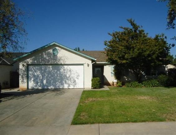 833 Tucker Ave, Sanger, CA 93657 photo 1