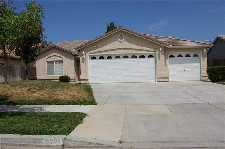 1021 Golf, Lemoore, CA 93245 photo 1